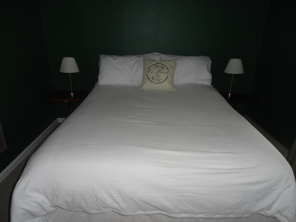 The Bond 1786 Inn (Adults Only) Warrensburg Rum bild