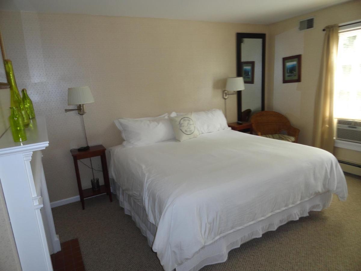 The Bond 1786 Inn (Adults Only) Warrensburg Rum bild