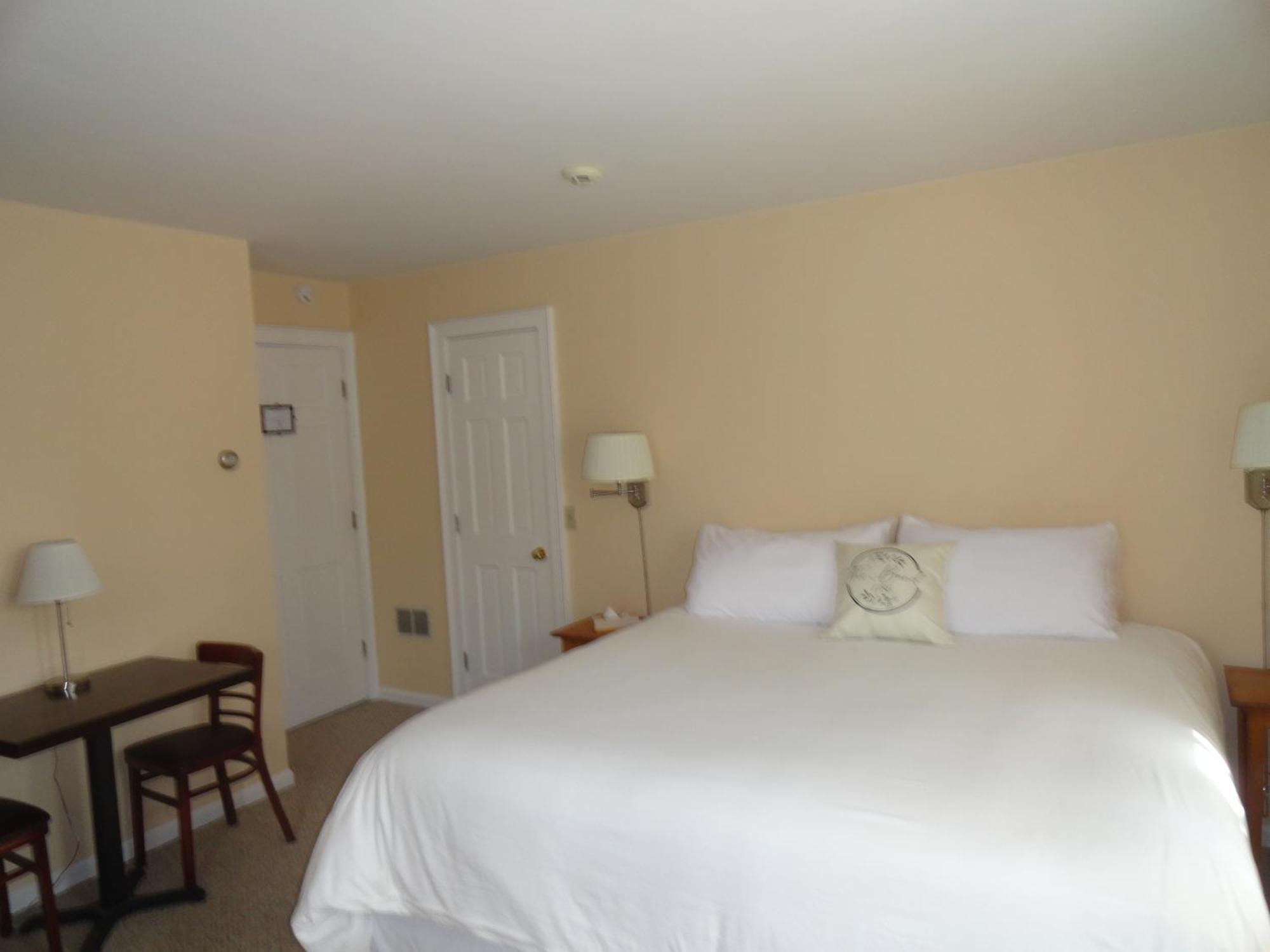The Bond 1786 Inn (Adults Only) Warrensburg Rum bild
