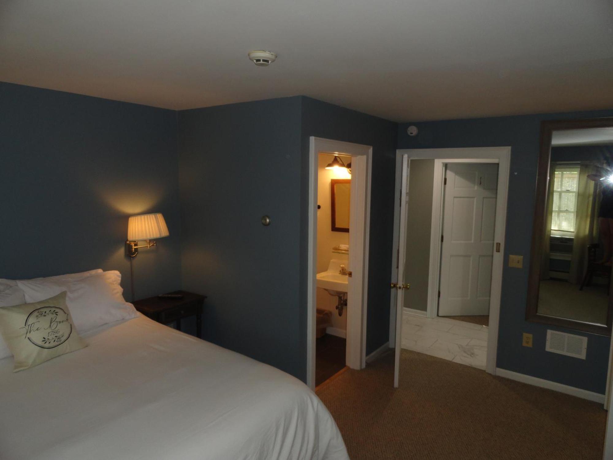 The Bond 1786 Inn (Adults Only) Warrensburg Rum bild
