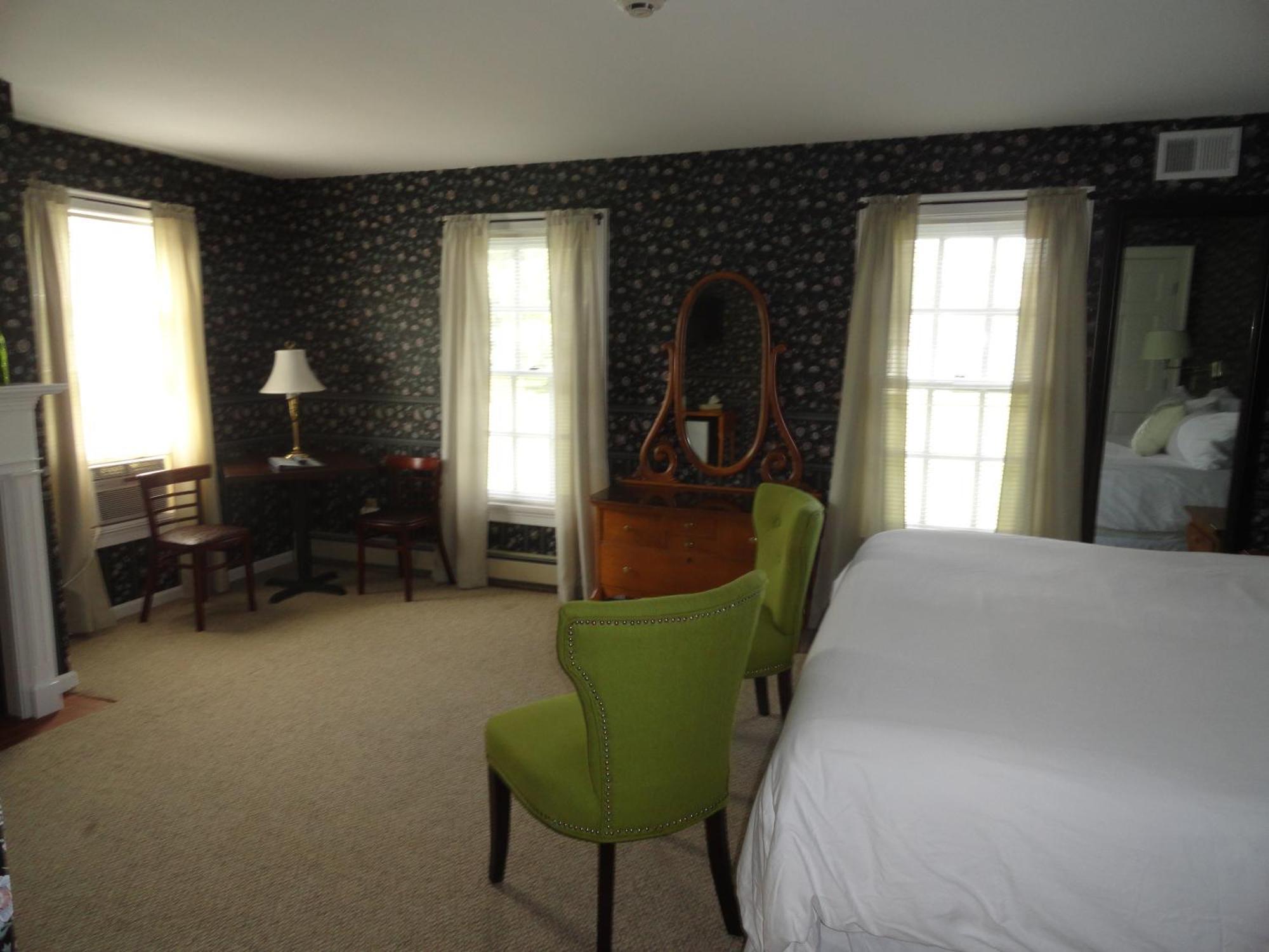 The Bond 1786 Inn (Adults Only) Warrensburg Rum bild